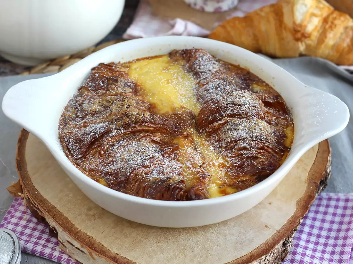 Uunissa paistetut croissantit