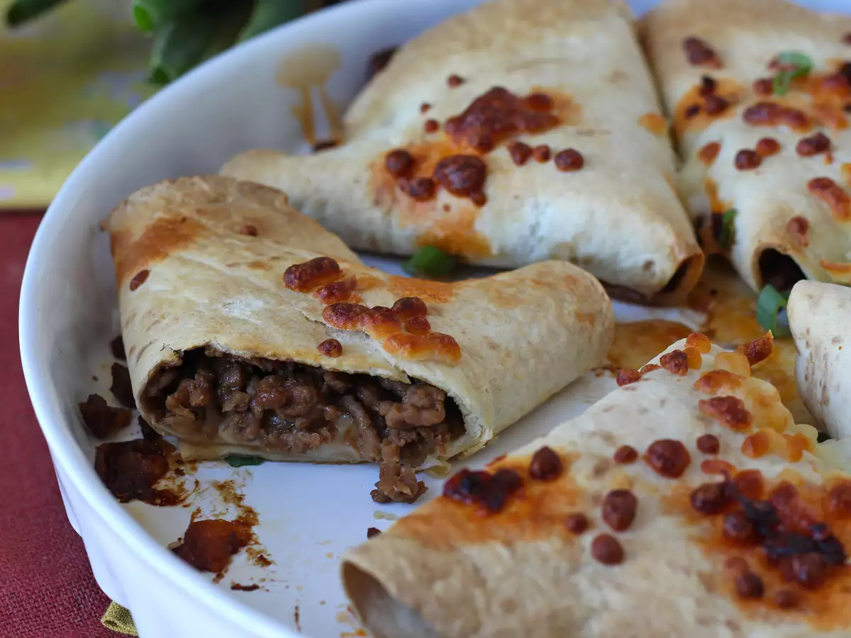 Uunissa paistetut quesadillat mausteisella naudanlihatäytteellä - kuva 3