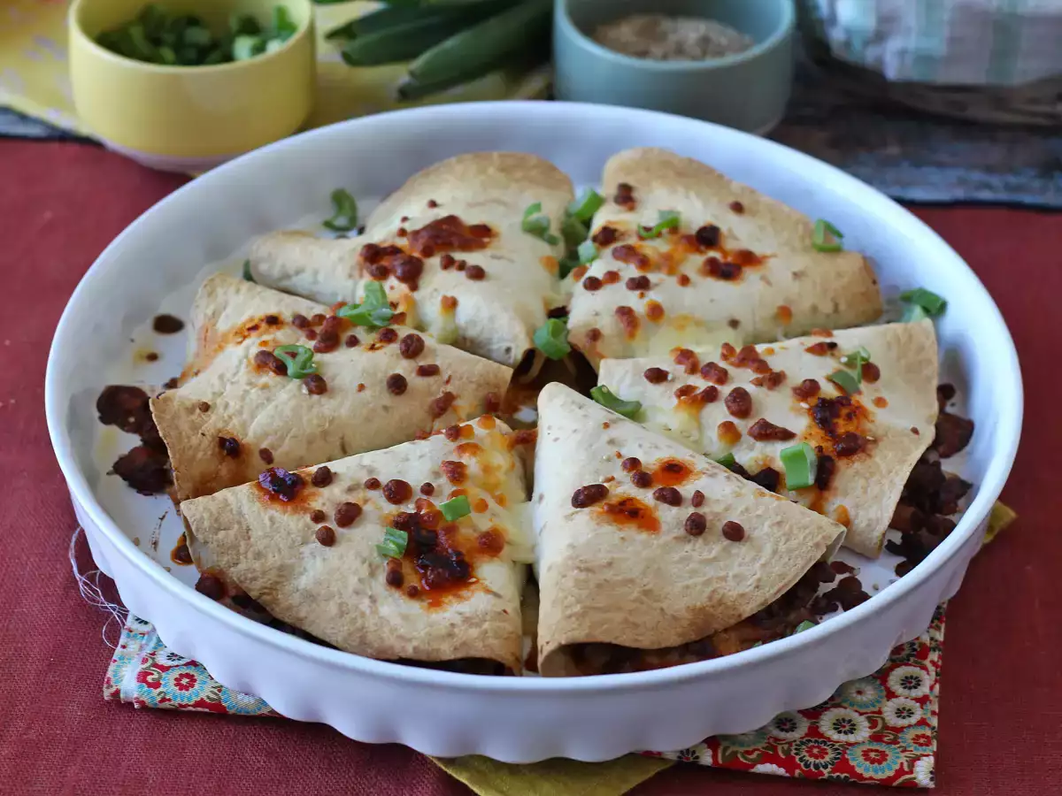 Uunissa paistetut quesadillat mausteisella naudanlihatäytteellä - kuva 6