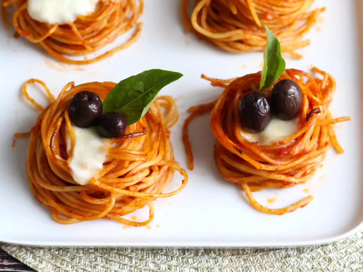 Uunissa paistetut spagettipesät – herkullinen ja helppo alkuruoka - kuva 4