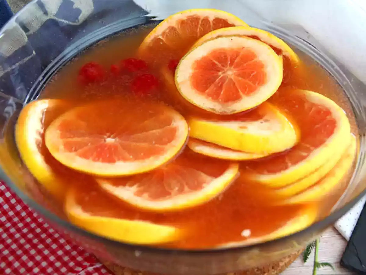 Vaaleanpunainen sangria roséviinillä - kuva 2
