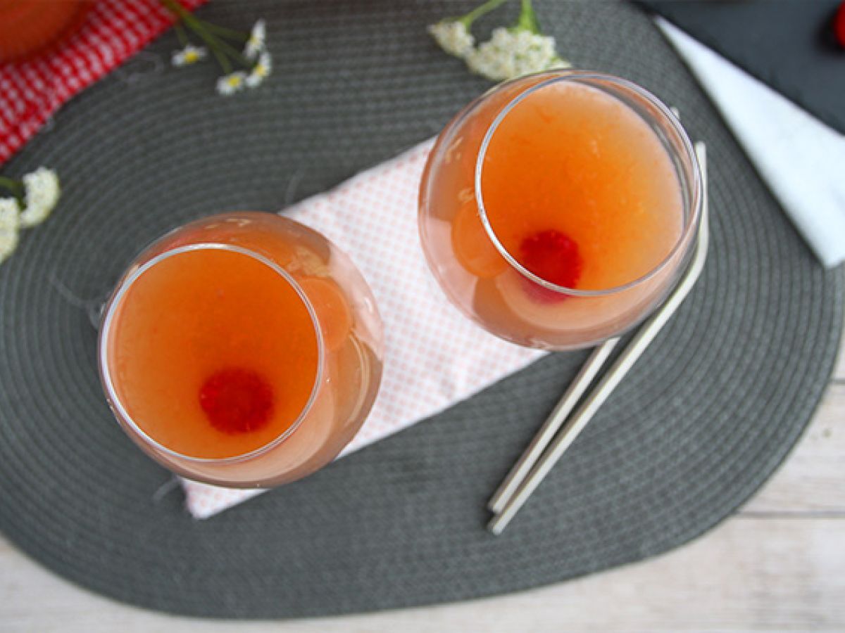 Vaaleanpunainen sangria roséviinillä - kuva 3