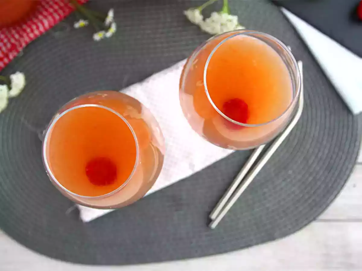 Vaaleanpunainen sangria roséviinillä - kuva 3