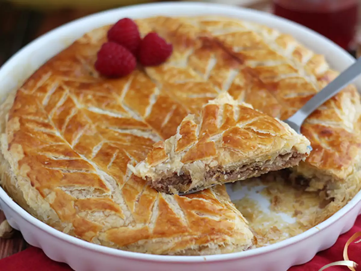 Vadelma-pistaasigalette des rois frangipanetäytteellä - kuva 5
