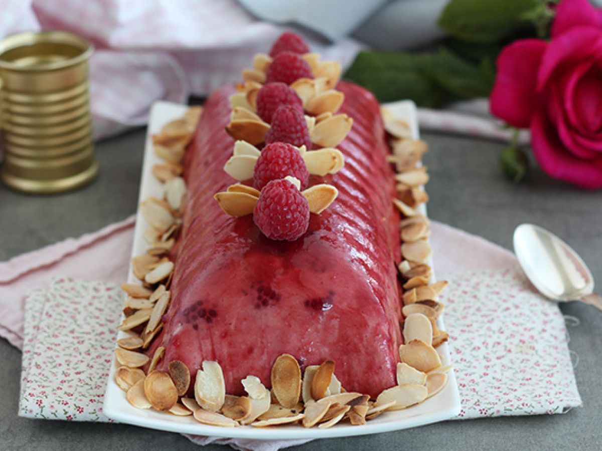 Vadelma tiramisu jouluhalko