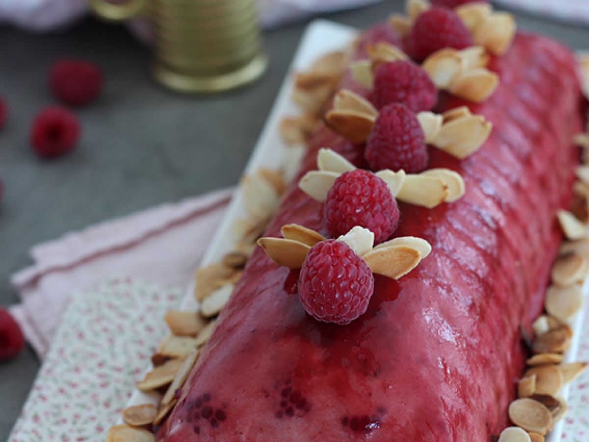 Vadelma tiramisu jouluhalko - kuva 6