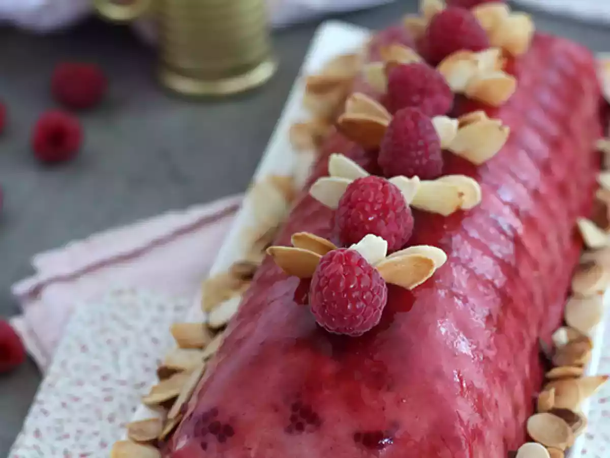 Vadelma tiramisu jouluhalko - kuva 6