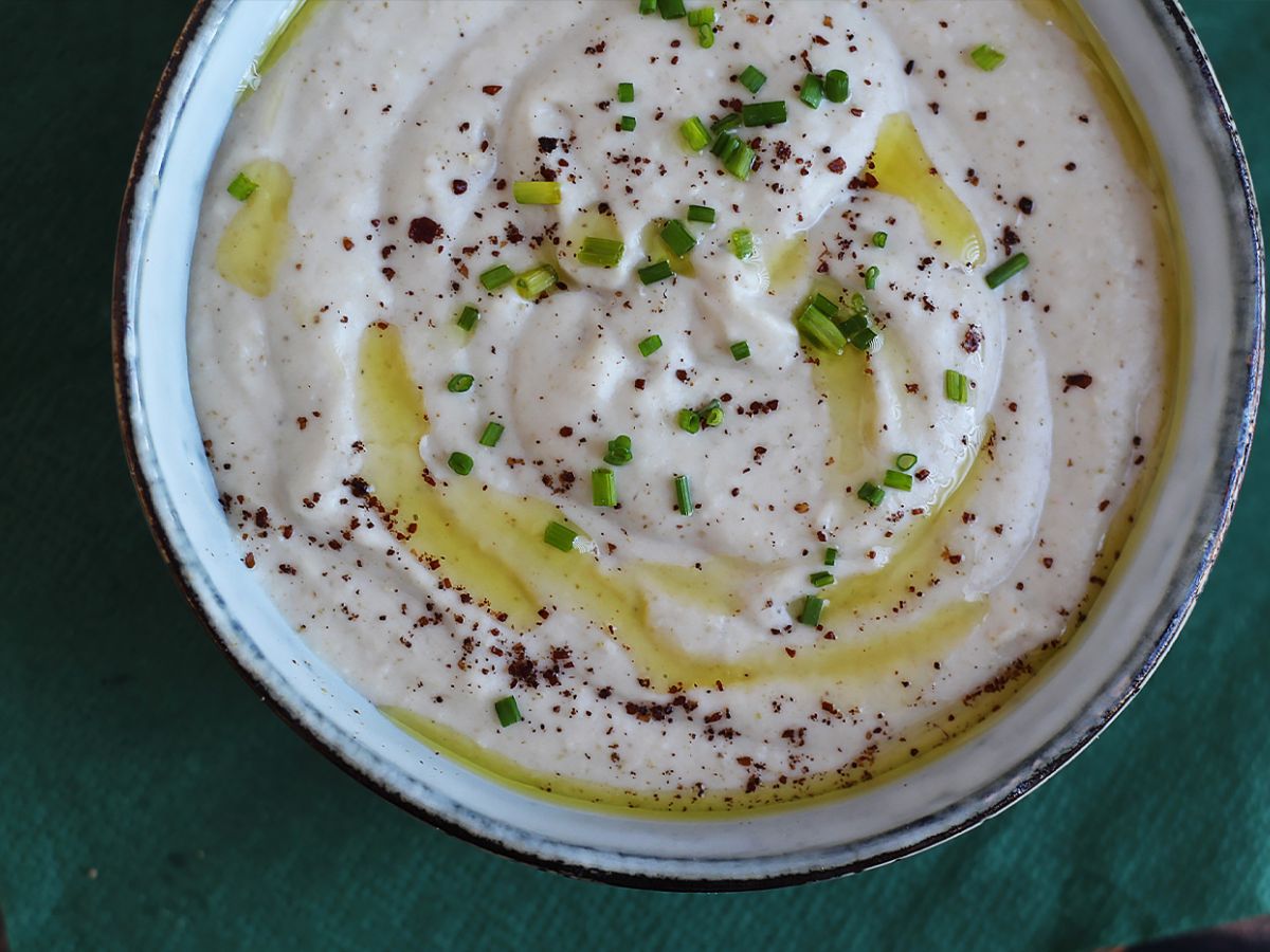 Valkoiset pavut ja kookosmaitohummus