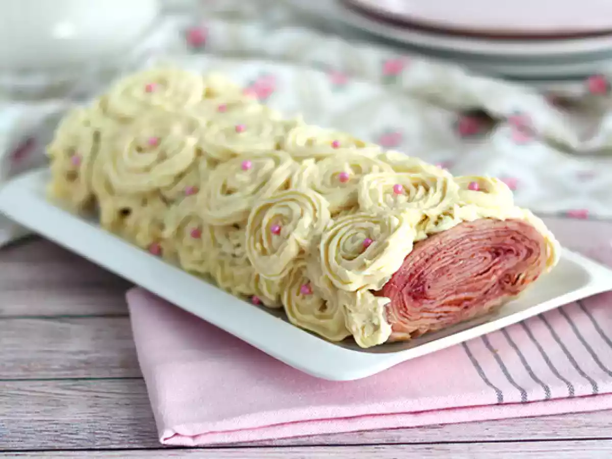 Valkosuklaa vadelma pannukakkutukki - kuva 2
