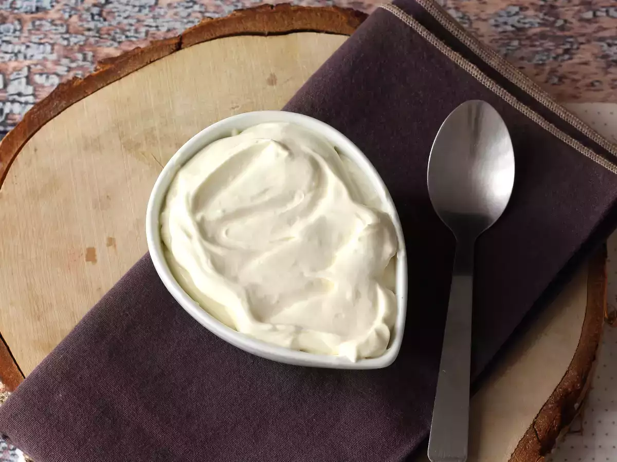 Vaniljakermavaahto, täydellinen kuorrute kakuille ja kerroskakkuille!