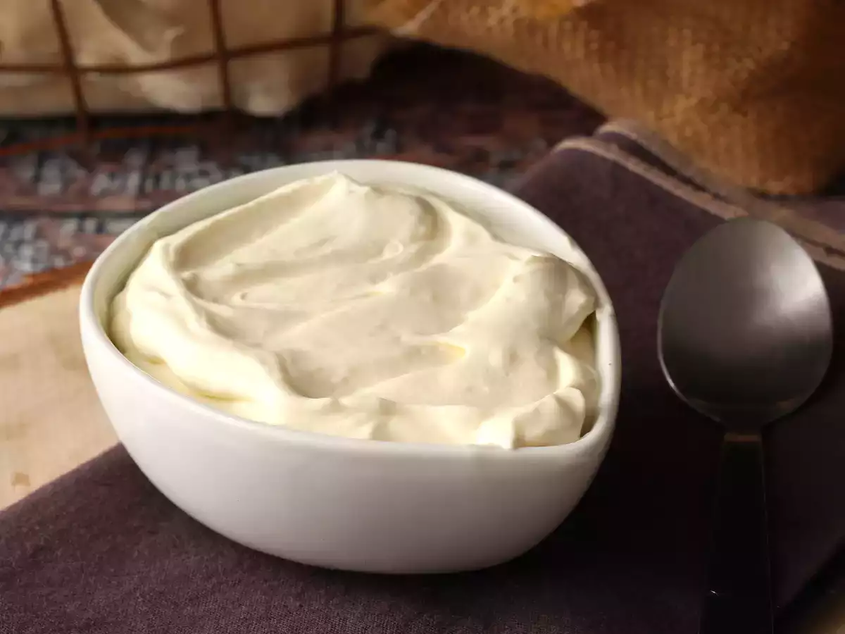 Vaniljakermavaahto, täydellinen kuorrute kakuille ja kerroskakkuille! - kuva 3