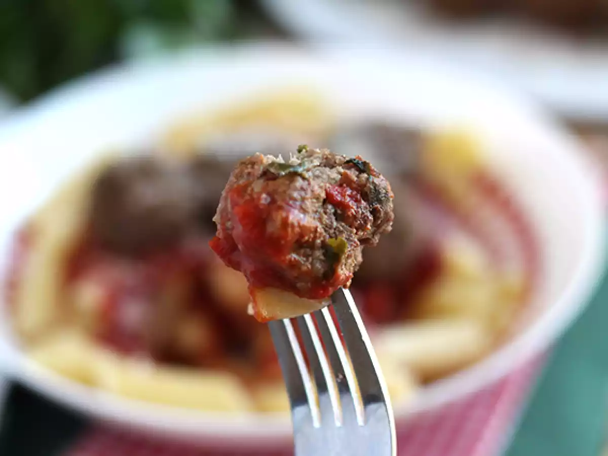Vasikkaliha ja parmesaanilihapullat - kuva 4