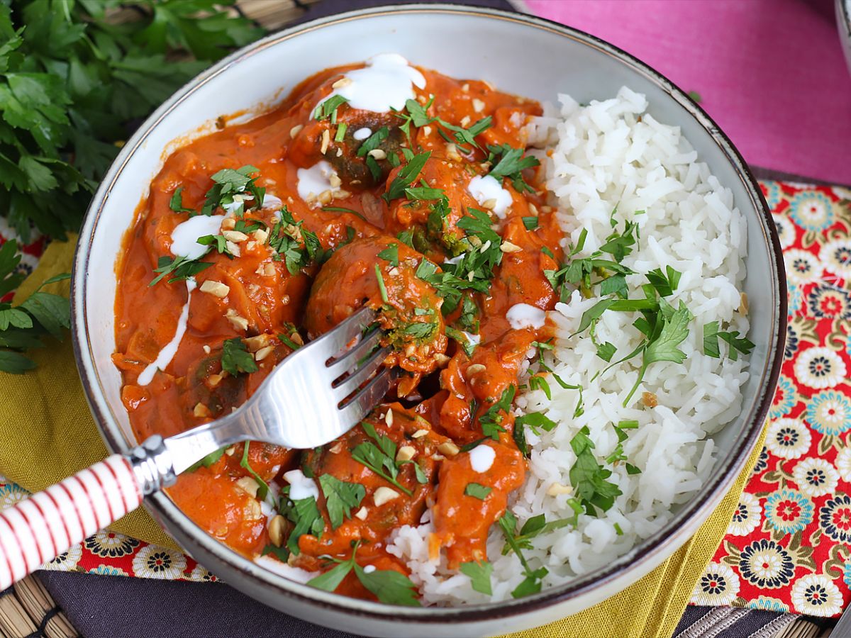 Vegaaninen Malai Kofta: kikherne-lihapullia tomaattikastikkeessa - kuva 4