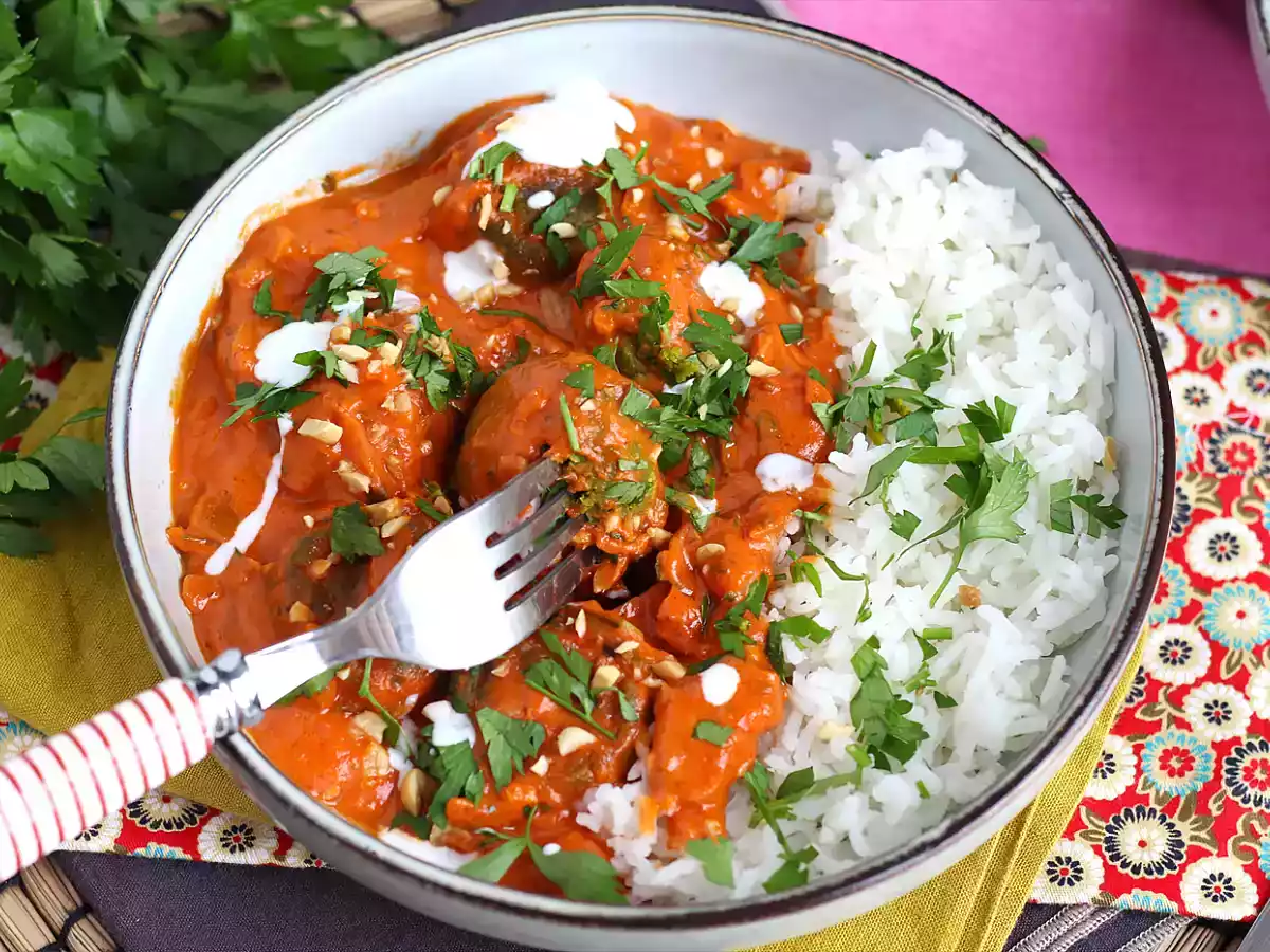 Vegaaninen Malai Kofta: kikherne-lihapullia tomaattikastikkeessa - kuva 4