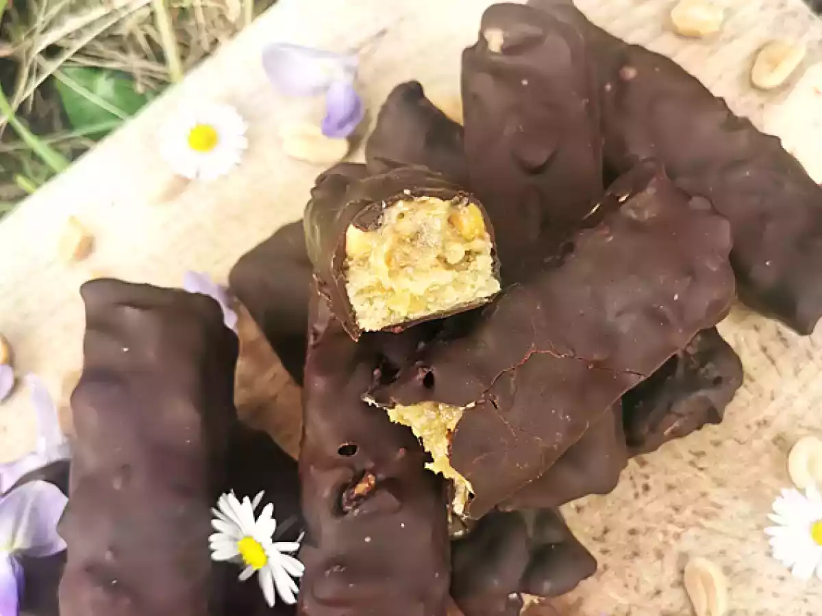 Vegaaniset ja gluteenittomat kotitekoiset Snickers-patukat