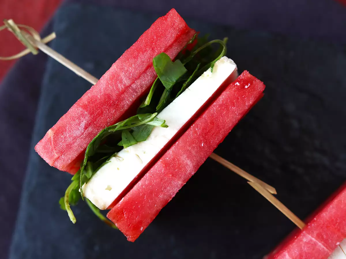 Vesimeloni-feta-rucolavoileipä, kesän raikkain virusresepti! - kuva 2