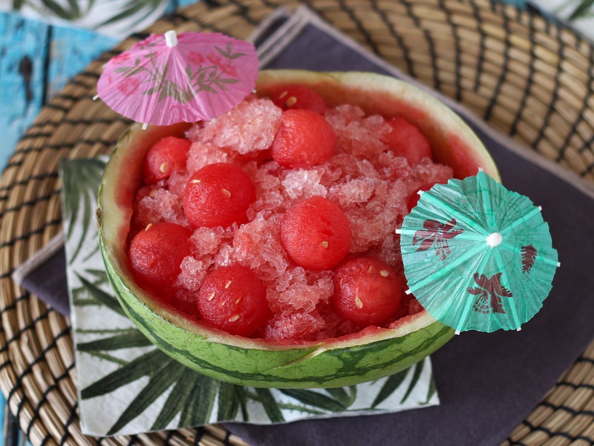 Vesimelonifrosé: superraikas granita-cocktail rosélla!
