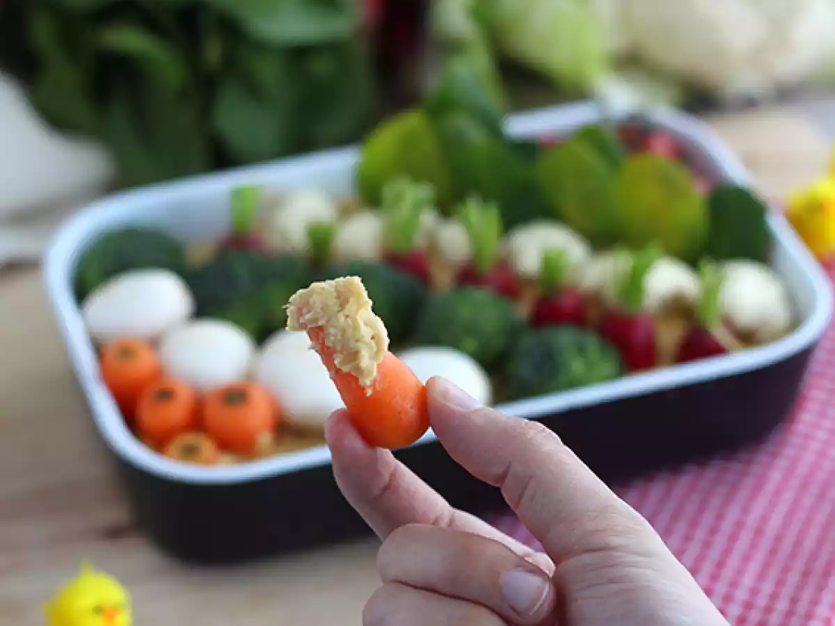Vihannespuutarha aperitiivejä varten (hummusta ja kasviksia) - kuva 2