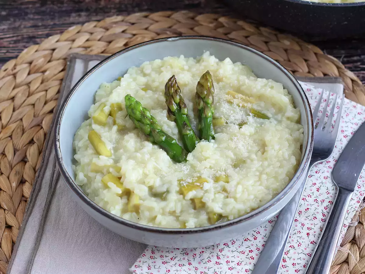 Vihreä parsa- ja parmesaanirisotto - kuva 3