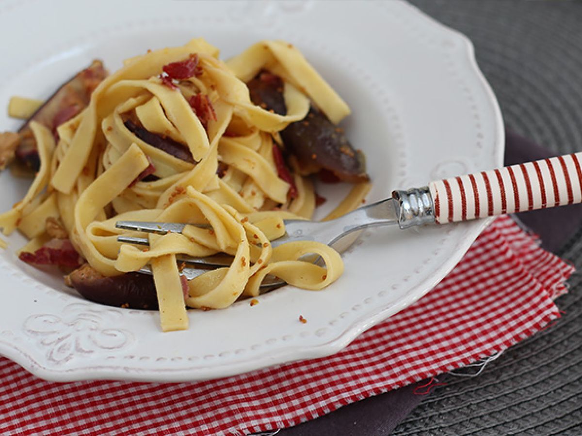 Viikunoiden ja pancettan tagliatelle - kuva 4
