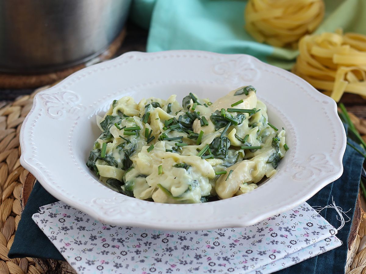 Yhden padan pasta pinaatti, vuohenjuustoa ja kanaa - kuva 2
